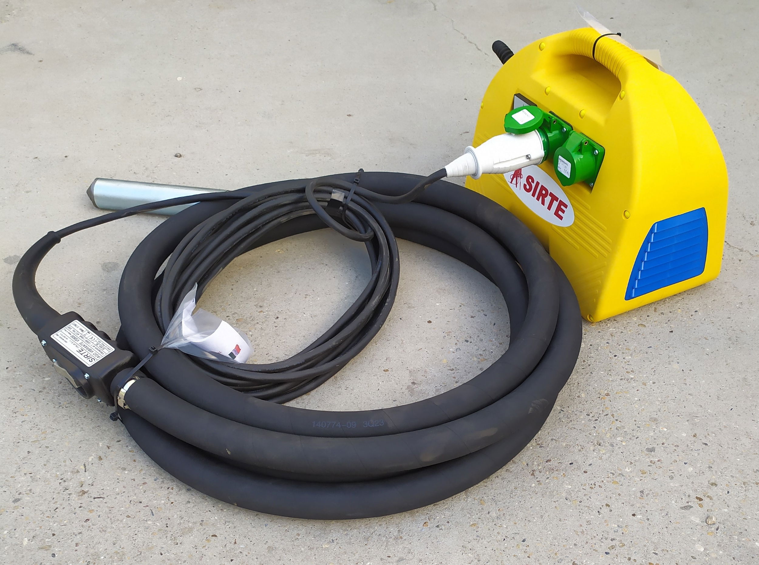 Merülővibrátor frekvenciaváltóval kölcsönzés termék fő termékképe